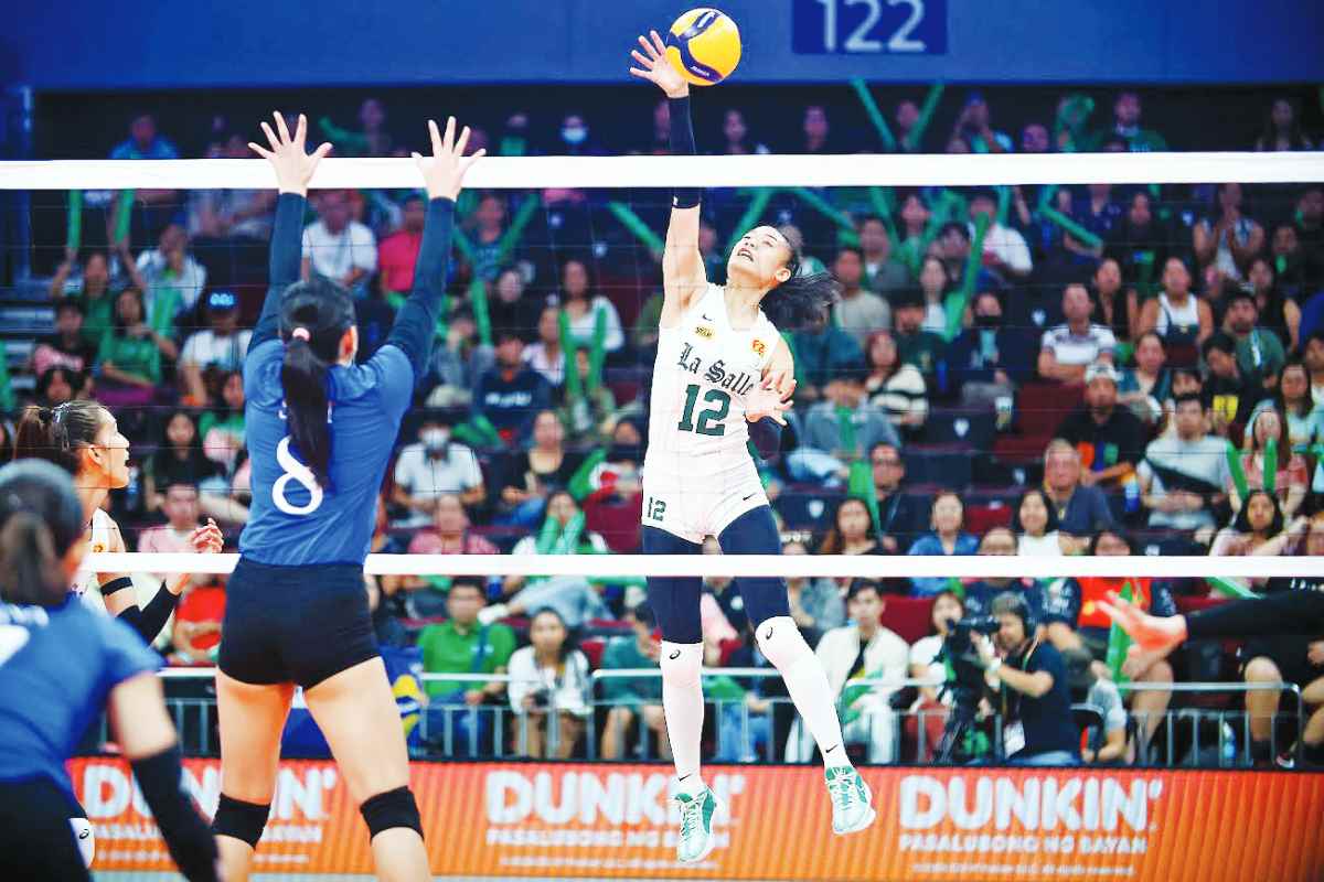 DLSU Lady Spikers Outduel Ateneo In UAAP Volleyball