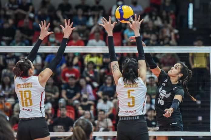 Petro Gazz Angels’ Brooke Van Sickle scores against the defense of PLDT High Speed Hitters’ Erika Santos. PVL PHOTO