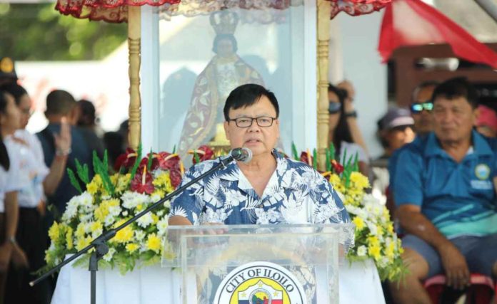 Mayor Jerry P. Treñas congratulated the Iloilo Festivals Foundation, Inc. for holding a successful 51st Iloilo-Guimaras Paraw Regatta Festival. The city mayor also thanked the organizers, sailors, and sponsors. JAM JAM BARONDA FACEBOOK PHOTO