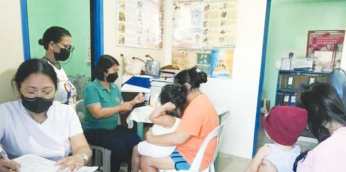 The increase in pertussis cases is being attributed to reluctance among parents to vaccinate their children. Photo shows pertussis vaccination at the barangay health center of Barangay Ungka 1, Pavia, Iloilo on Tuesday, April 2. SANGGUNIANG KABATAAN UNGKA 1/FACEBOOK PHOTO