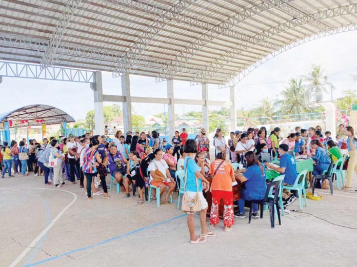 The Philippine Statistics Authority-Guimaras conducts the Philippine Identification System authentication and registration for the Pantawid Pamilyang Pilipino Program (4Ps) beneficiaries in Barangay Igang, Nueva Valencia, Guimaras. PSA-GUIMARAS PHOTO