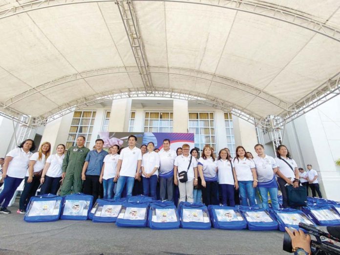 Bacolod City’s Barangay Health Workers (BHW) receive BHW kits on May 6.