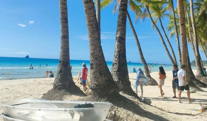 The Malay local government is targeting Muslim visitors to try halal Filipino cuisine and visit the halal-friendly beaches of Boracay Island. AKEANFORUM.BLOGSPOT.COM PHOTO