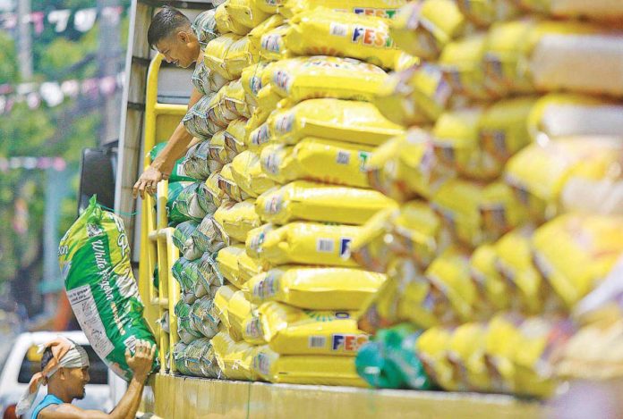 If the proposed tariff reduction on imported rice would be approved, it could result in forgone revenues for the government amounting to billions of pesos. Currently, the tariff on imported rice stands at 40% for in-quota and 50% for out-quota. DANNY PATA PHOTO