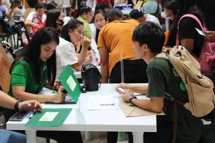 The Department of Labor and Employment - Iloilo registered 999 walk-in and online registrants for the Labor Day job fair on Wednesday, May 1. AJ PALCULLO/PN