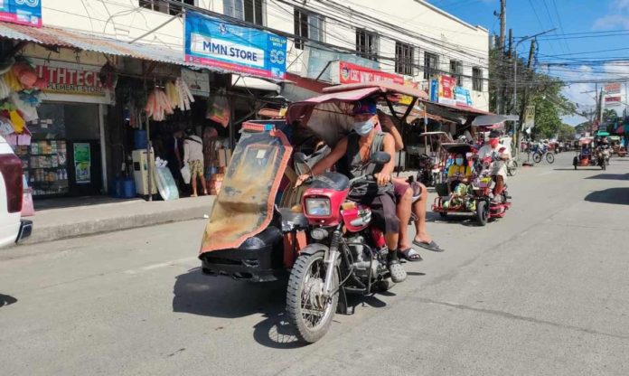 The Iloilo City Government will issue a total of 2,618 tricycle franchises, valid for three years, to cover the 33 approved routes to ply in seven districts in the city. PN FILE PHOTO