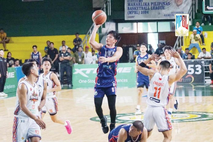 Iloilo United Royals’ Shaquille Imperial attempts a one-hander basket. MPBL PHOTO