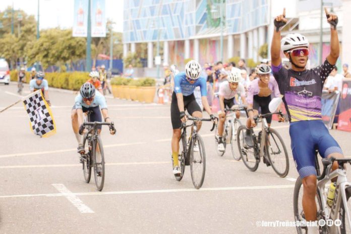 Hundreds of bikers participated in Tour de Iloilo, an extensive 232-kilometer bicycle race, on Sunday, July 20. JERRY TREÑAS/FACEBOOK PHOTO