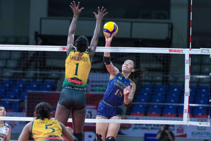 Negrense Arah Panique of the National University Lady Bulldogs attempts to score against Far Eastern University Lady Tamaraws’ Faida Bakanke. PHOTO COURTESY OF SSL