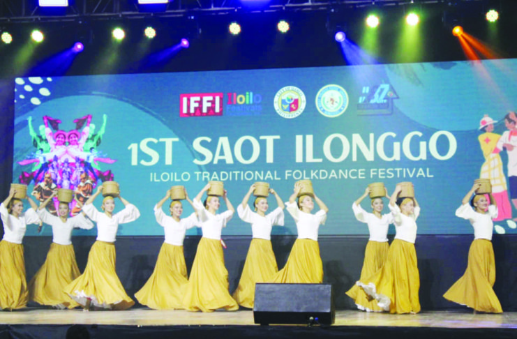 Irong Irong Dance Company of West Visayas State University was declared champion in the Saot Ilonggo: Iloilo Traditional Folk Dance Festival with P60,000 cash prize. It also bagged the best in staging and best in performance awards.