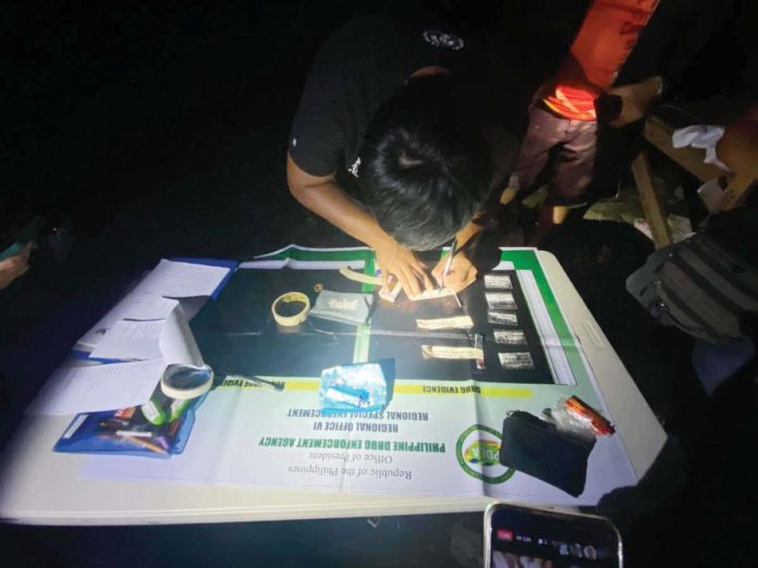 Around P204,000 worth of suspected shabu was seized from three drug suspects in an anti-illegal drug operation in Barangay San Rafael, Mandurriao, Iloilo City on July 30. XFM RADYO PATROL ILOILO PHOTOS