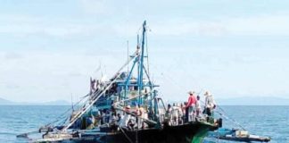 This fishing boat is engaged in the prohibited Danish seine fishing or hulbot-hulbot in the waters of Carles. Iloilo. The Iloilo Provincial Bantay Dagat Task Force apprehended it. IPBDTF PHOTO