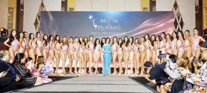 Mutya ng Pilipinas President Cory Quirino (center) presents the 2024 candidates. INQUIRER.NET/ARMIN P. ADINA PHOTO