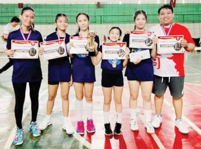 Members of Bacolod Tay Tung High School 10-Under Thunderbolts with head coach Roberto Calamba Jr. PHOTO COURTESY OF JOSE MONTALBO