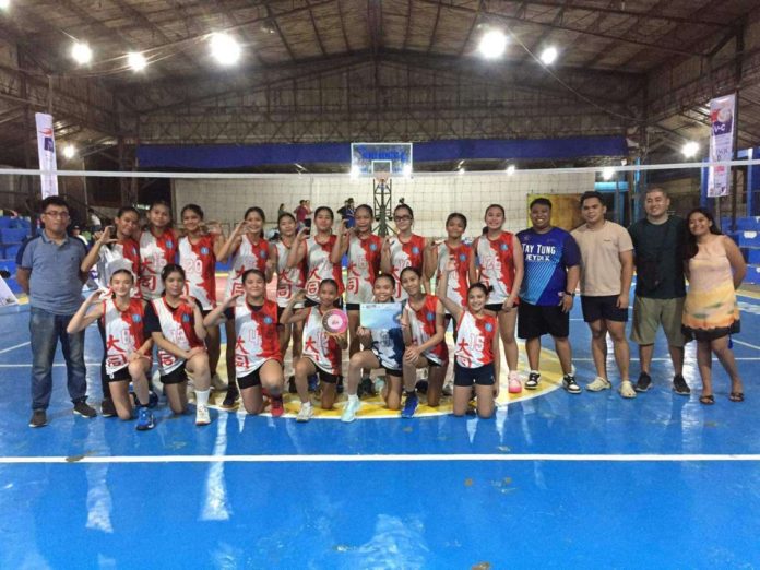 Members of Bacolod Tay Tung High School Thunderbolts team. PHOTO COURTESY OF BIBOY CALAMBA