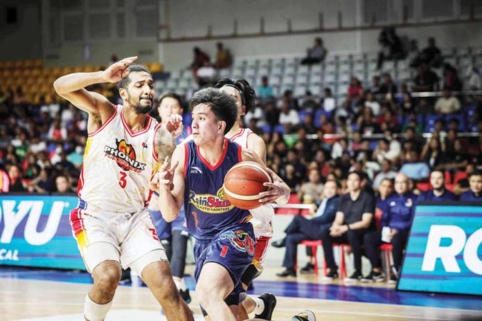 Homegrown player Franz Diaz fails to steer Iloilo United Royals to a victory against Pangasinan Heatwaves. MPBL PHOTO