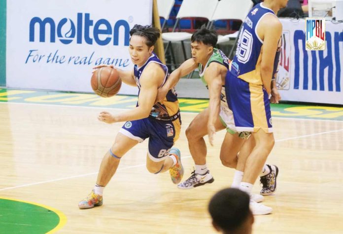 Homegrown player Franz Diaz fails to steer Iloilo United Royals to a victory against Pangasinan Heatwaves. MPBL PHOTO