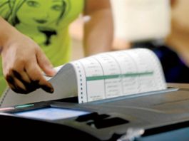 The early voting hours in the upcoming May 2025 elections are expected to benefit the vulnerable sector since they would be casting their votes hours ahead of the general population, according to the Commission on Elections. INQUIRER file photo / ARNOLD ALMACEN