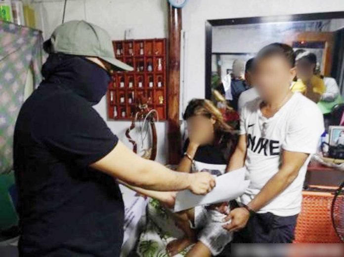 Two high-value drug suspects from Barangay Villamonte, Bacolod City yielded P578,000 worth of illegal drugs following a buy-bust operation on Monday night, Sept. 23, 2024. PRO-6 PHOTO