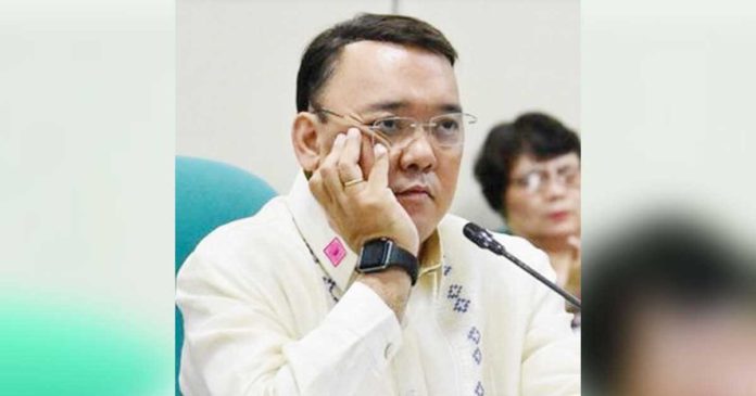 As a courtesy to former Presidential Spokesperson Harry Roque for being a former member of the Lower House, he will be detained at the House detention facility instead of Bicutan City Jail.