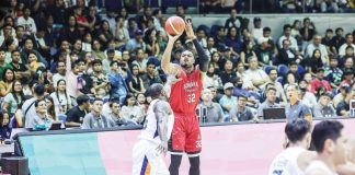 Barangay Ginebra San Miguel Kings’ Justin Brownlee shoots over the defense of Meralco Bolts’ Allen Durham. PBA PHOTO