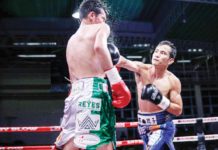 Filipino fighter Melvin Jerusalem landed a right straight to the body of Mexican Luis Castillo. PHOTO COURTESY OF WENDELL ALINEA