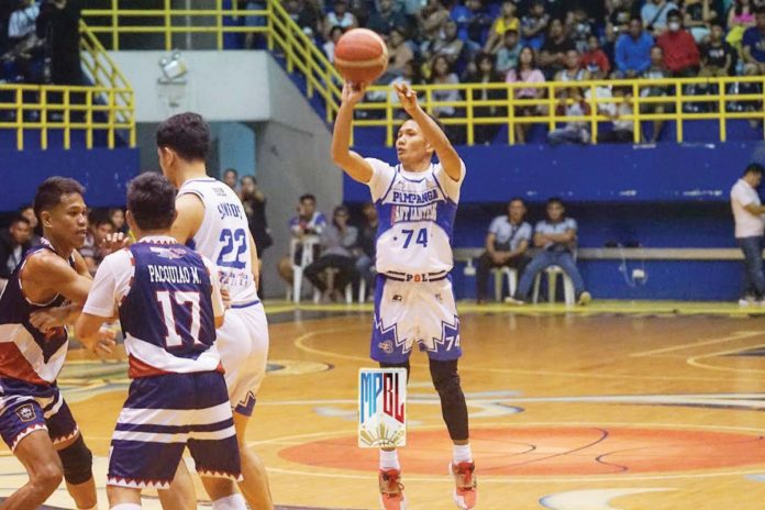 Jeff Viernes leads Pampanga Giant Lanterns to a lopsided win over Bacolod City of Smiles. MPBL PHOTO