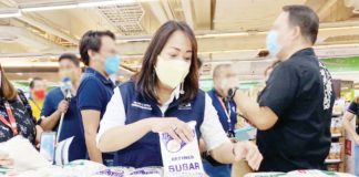 The Sugar Regulatory Administration assured the public of a stable supply of sugar until the end of the milling season around May or June 2025. File photo shows personnel of the Consumer Protection Group inspecting the sugar section of a supermarket in Manila. DTI PHOTO