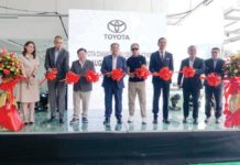 (From left): Toyota Mandaue-North General Manager Kimberly Cuenco, Toyota Cebu City Inc. Executive Vice President Jose Manuel Cuenco, Toyota Cebu City Inc. President Jesus Cuenco, Danao City’s Vice Mayor Ramon D. Durano III, Danao City’s Mayor Thomas Mark H. Durano, Toyota Motor Philippines (TMP) President Masando Hashimoto, TMP Executive Vice President of Marketing and Vehicle Logistics Jose Maria Atienza, and TMP First Vice President of Value Chain and Customer Experience Bernardino Arevalo