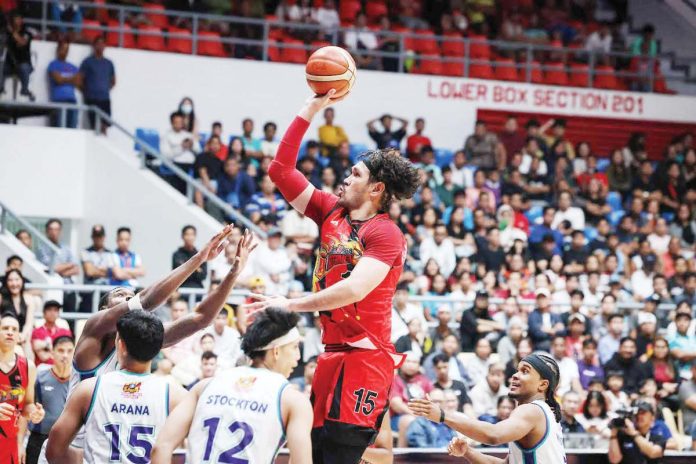 San Miguel Beermen’s June Mar Fajardo attempts a one-hander shot. PBA PHOTO 