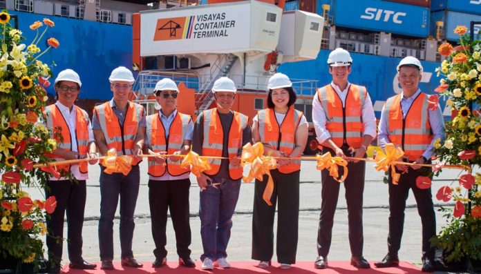 VCT’s mobile harbor cranes are now operational. At the ribbon cutting ceremony are (from left): Atty. Jay Daniel Santiago, Philippine Ports Authority General Manager; Christian R. Gonzalez, ICTSI executive vice president; Jeffrey Ganzon, Iloilo City vice mayor; Governor Arthur R. Defensor Jr. of Iloilo; Raisa Treñas-Chu, delegate of Iloilo City mayor Jerry Treñas; Timothee Jeannin, VCT executive director; and John Alexander Rhoss Largo, incoming VCT chief executive officer.