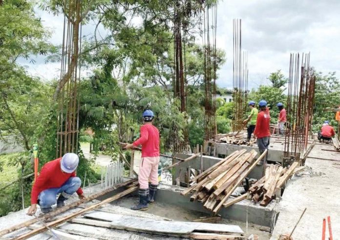 Building permits fell to 13,436 in August 2024, equivalent to 3.23 million square meters in floor area valued at P43.05 billion. The Calabarzon region accounted for 25.1 percent of all approved building permits. IANFULGAR.COM PHOTO