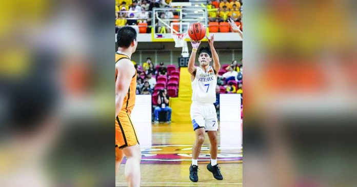 Ilonggo Ian Espinosa of Ateneo de Manila University Blue Eagles pulls up for a three-pointer. UAAP PHOTO