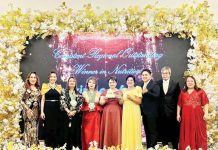 A delegation from the Iloilo Provincial Government receives the “Consistent Regional Outstanding Winner in Nutrition” (CROWN) award from the National Nutrition Council. Photo from Nutrisyon Diary via Iloilo Provincial Health Office Facebook Page