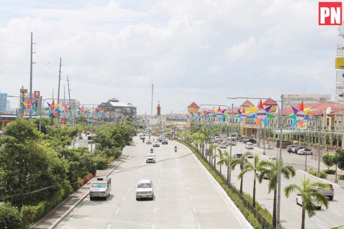 Christmas lanterns were mounted along Diversion Road (Sen. Benigno Aquino Jr. Avenue) in Iloilo City beginning November 17, 2023. PN FILE PHOTO