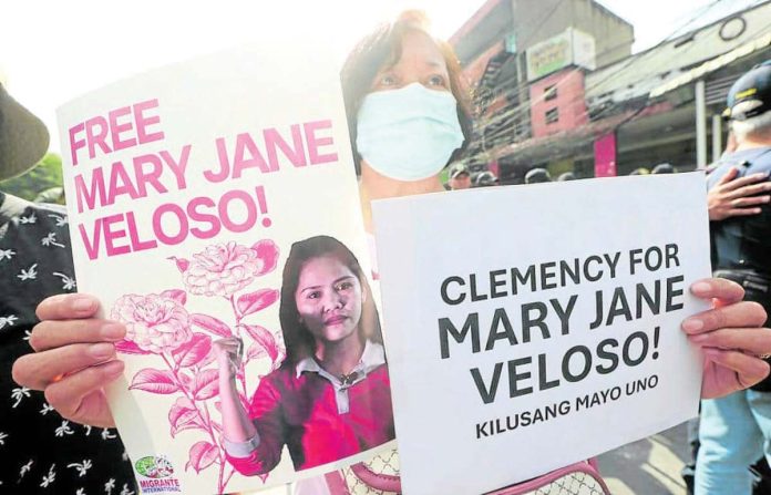 A supporter of Mary Jane Veloso, who was sent home after spending almost 15 years on death row in Indonesia for alleged drug trafficking, has appealed to President Ferdinand “Bongbong” R. Marcos Jr. to grant her clemency. INQUIRER FILE PHOTO / NIÑO JESUS ORBETA