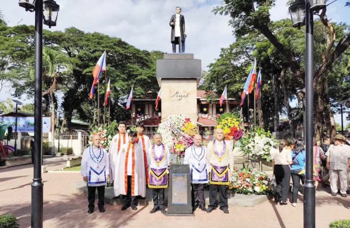 Bacolod City Government officials led the wreath-laying at the monument of our national hero, Dr. Jose Rizal, in Rizal Elementary School as the country commemorates his 128th death anniversary on Monday, Dec. 30, 2024. BACOLOD CITY PIO PHOTO