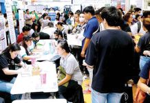 Job applicants queue up at a job fair held at a mall in Marikina City. Latest data from the Philippine Statistics Authority showed that the country's employment rate further went up to 96.3 percent in September 2024 from 95.5 percent in September 2023. PNA PHOTO BY BEN BRIONES