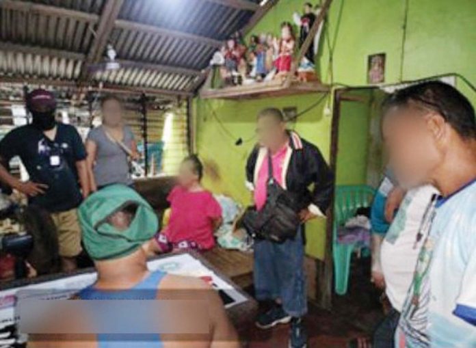 Officers of the Pontevedra Municipal Police Station in Negros Occidental confiscated 25 grams of suspected shabu valued at around P170,000 from 63-year-old alias “Nilda”. PONTEVEDRA MUNICIPAL POLICE STATION PHOTO