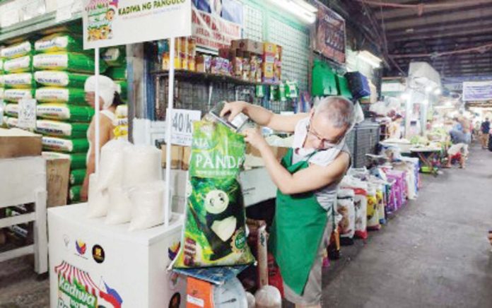 The government plans to further increase the number of Kadiwa ng Pangulo centers across the country to 700 by March. The Department of Agriculture also eyes to start selling Sulit Rice and Nutri Rice in the said centers this January. PNA PHOTO BY STEPHANIE SEVILLANO