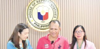 Dr. Kathy Fermin-Gorriceta personally hands over a P30,000 cash reward from Iloilo 2nd District’s Cong. Michael Gorriceta to taxi driver Anthony Aguirre of Barangay Amparo, Pavia, Iloilo, who returned P2.4 million in cash left by his passenger. Joining Aguirre at the congressman’s office is A&A Marie Taxi operator Aldrina Janobas. PHOTO FROM CONG. MICHAEL GORRICETA’S FACEBOOK PAGE