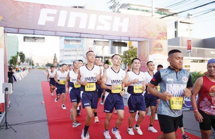 Runners cross the finish line during the Mayor Jerry P. Treñas Dinagyang Hala Bira 2025 Iloilo Marathon, showing the city’s active sports tourism and cultural pride. MAYOR JERRY TREÑAS FACEBOOK