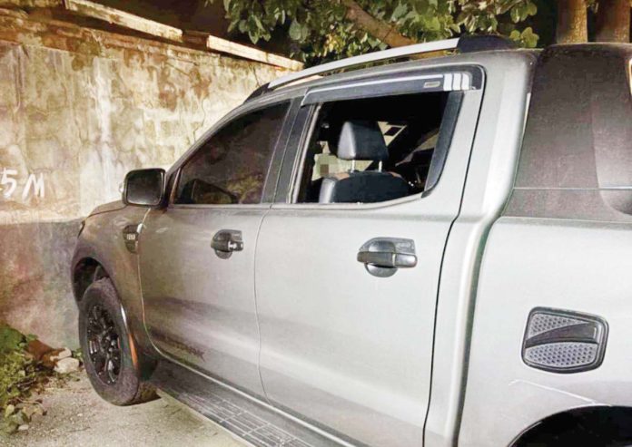 Assorted cards, P2,000 in cash and an iPad were stolen after “basag kotse” thieves smashed the window of this vehicle in Barangay Tabucan, Mandurriao, Iloilo City on Jan. 31, 2025. The iPad was later recovered in a hot pursuit operation. ICPO PHOTO