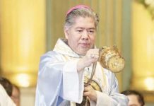 Hours before the announcement of his new appointment on February 2, Jaro Archbishop-elect Midyphill Billones led a Solemn Pontifical Mass and the blessing of candles at the Jaro Metropolitan Cathedral to the mark the Solemnity of Our Lady of Candles, the patroness of Jaro and Western Visayas. PHOTO FROM CBCP NEWS