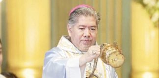 Hours before the announcement of his new appointment on February 2, Jaro Archbishop-elect Midyphill Billones led a Solemn Pontifical Mass and the blessing of candles at the Jaro Metropolitan Cathedral to the mark the Solemnity of Our Lady of Candles, the patroness of Jaro and Western Visayas. PHOTO FROM CBCP NEWS