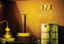 Remodeled in 1997, Destilería Los Danzantes maintained the use of traditional and artisanal distillery processes.