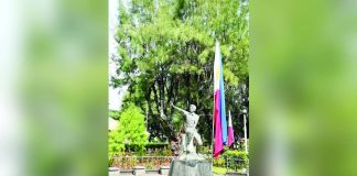 A monument in honor of former Antique governor Evelio B. Javier stands at the San Jose de Buenavista’s public plaza named Evelio B. Javier Freedom Park. PIA ANTIQUE FILE PHOTO