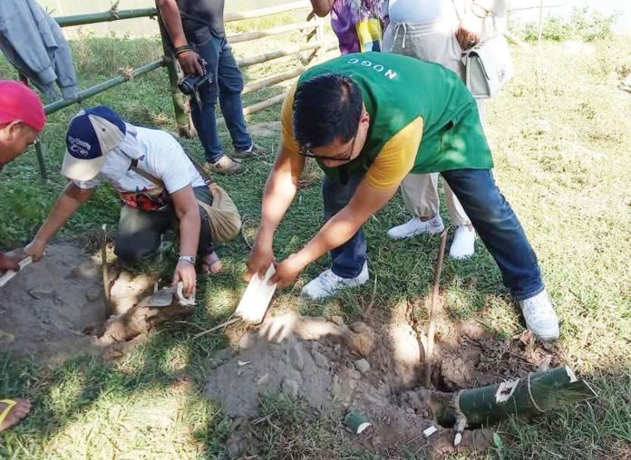 Members of the Negros Occidental Garden Club planted 150 bamboo saplings along the banks of Bago River in Barangay Caridad, Bago City, Negros Occidental. BECS PALACIOS ZEPEDA/FACEBOOK PHOTO