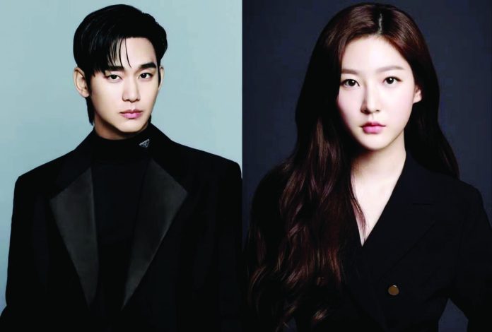 (From left) Kim Soo-hyun and Kim Sae-ron. @PRADA, GOLDMEDALIST/INSTAGRAM PHOTOS