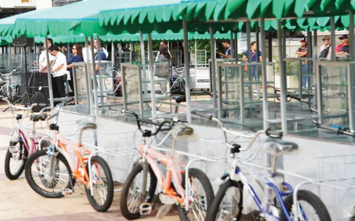 These Nego-Karts (Negosyo sa Kariton) were released to ambulant vendors in Iloilo City by the Iloilo City Government and the Department of Labor and Employment – an initiative that primarily supports small entrepreneurs in the local informal sector. Iloilo City Government Photo